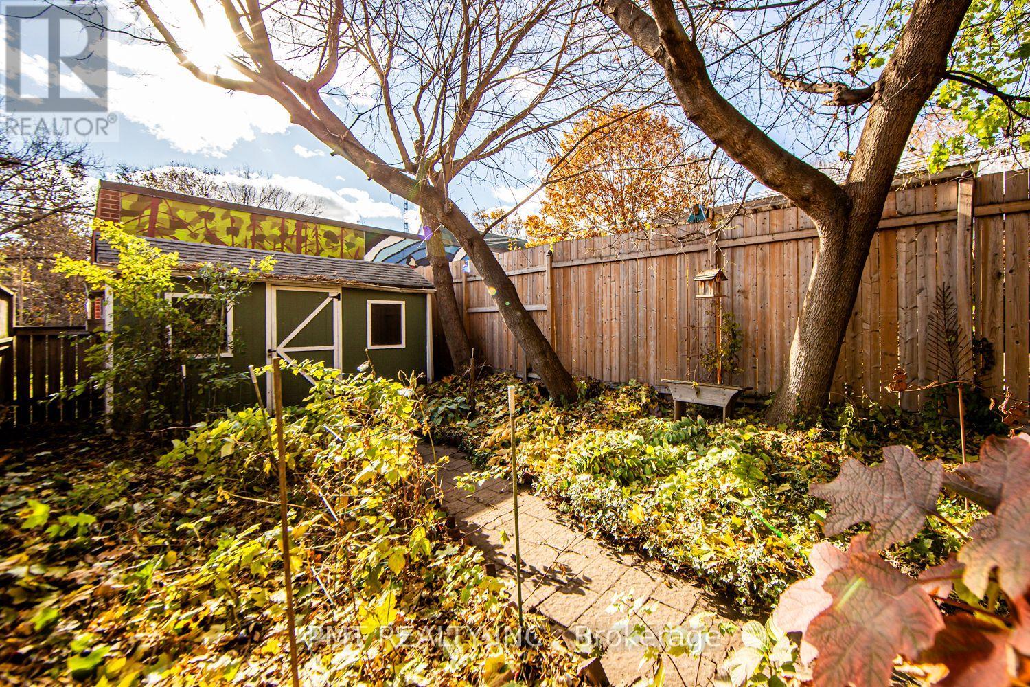 19 Churchill Avenue, Toronto, Ontario  M6J 2B3 - Photo 39 - C12591258