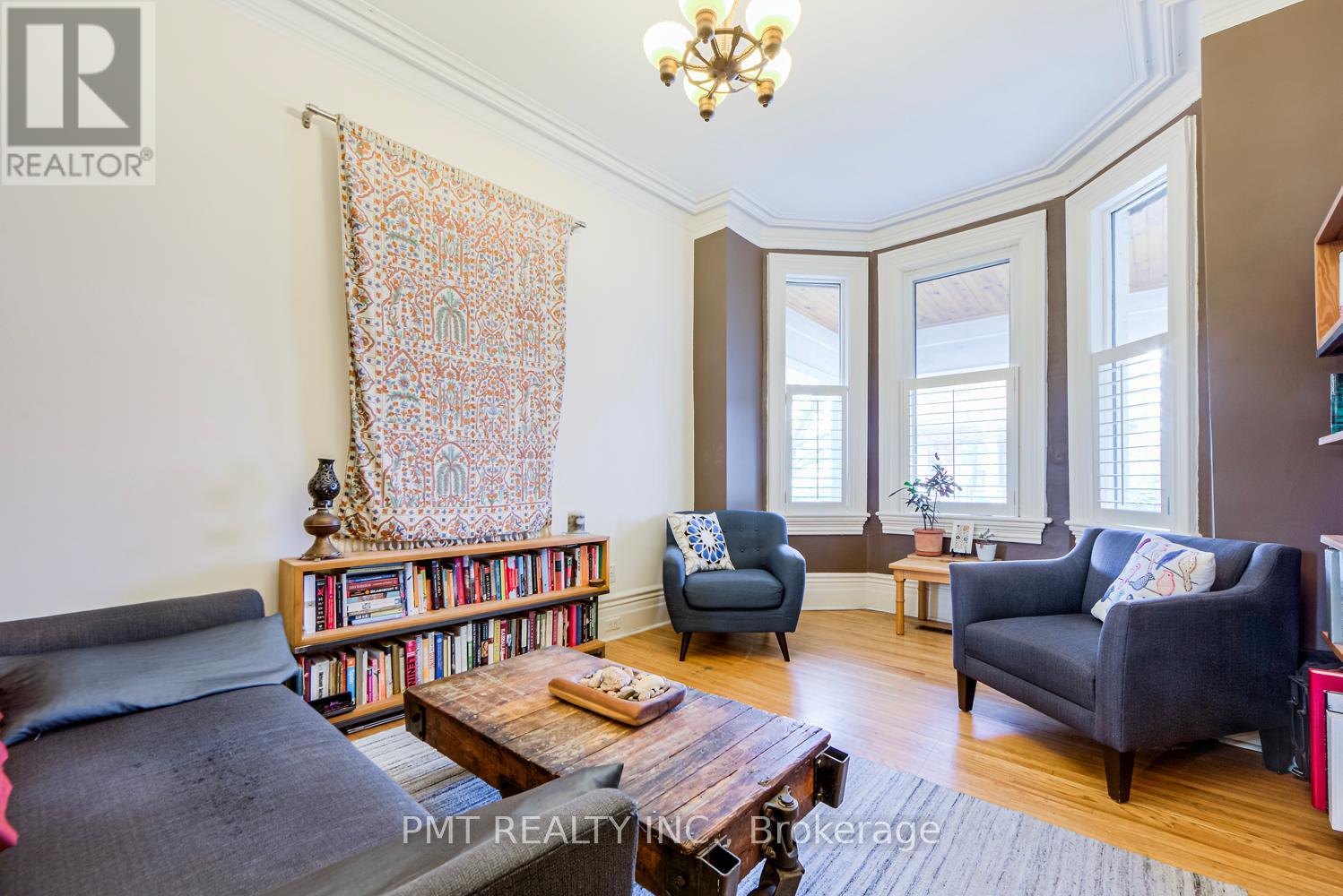 19 Churchill Avenue, Toronto, Ontario  M6J 2B3 - Photo 5 - C12591258