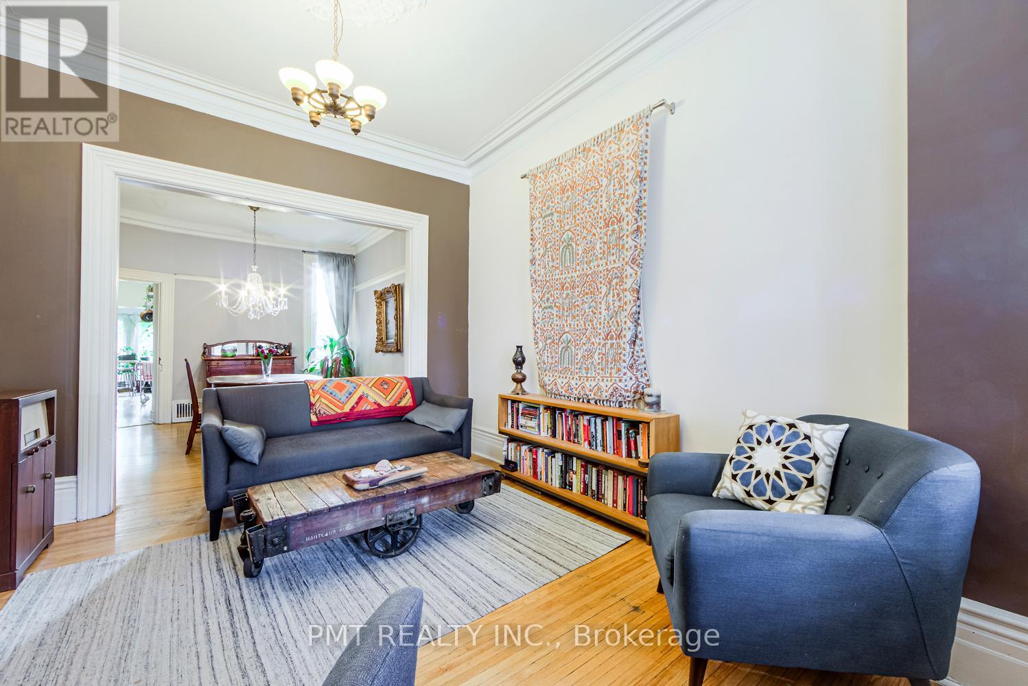 19 Churchill Avenue, Toronto, Ontario  M6J 2B3 - Photo 6 - C12591258