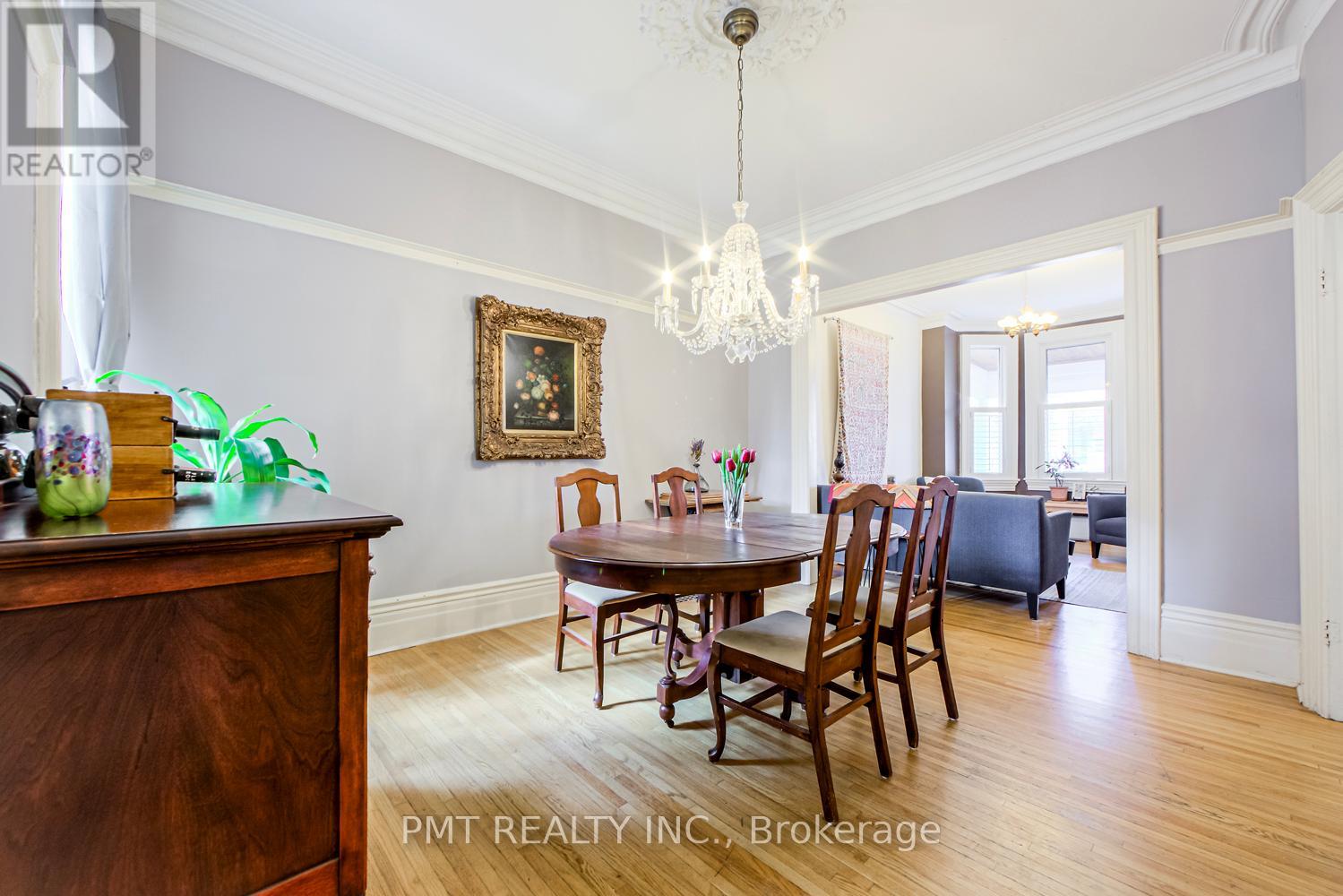 19 Churchill Avenue, Toronto, Ontario  M6J 2B3 - Photo 7 - C12591258