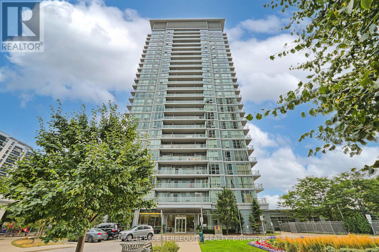 201 - 62 FOREST MANOR ROAD, Toronto, Ontario