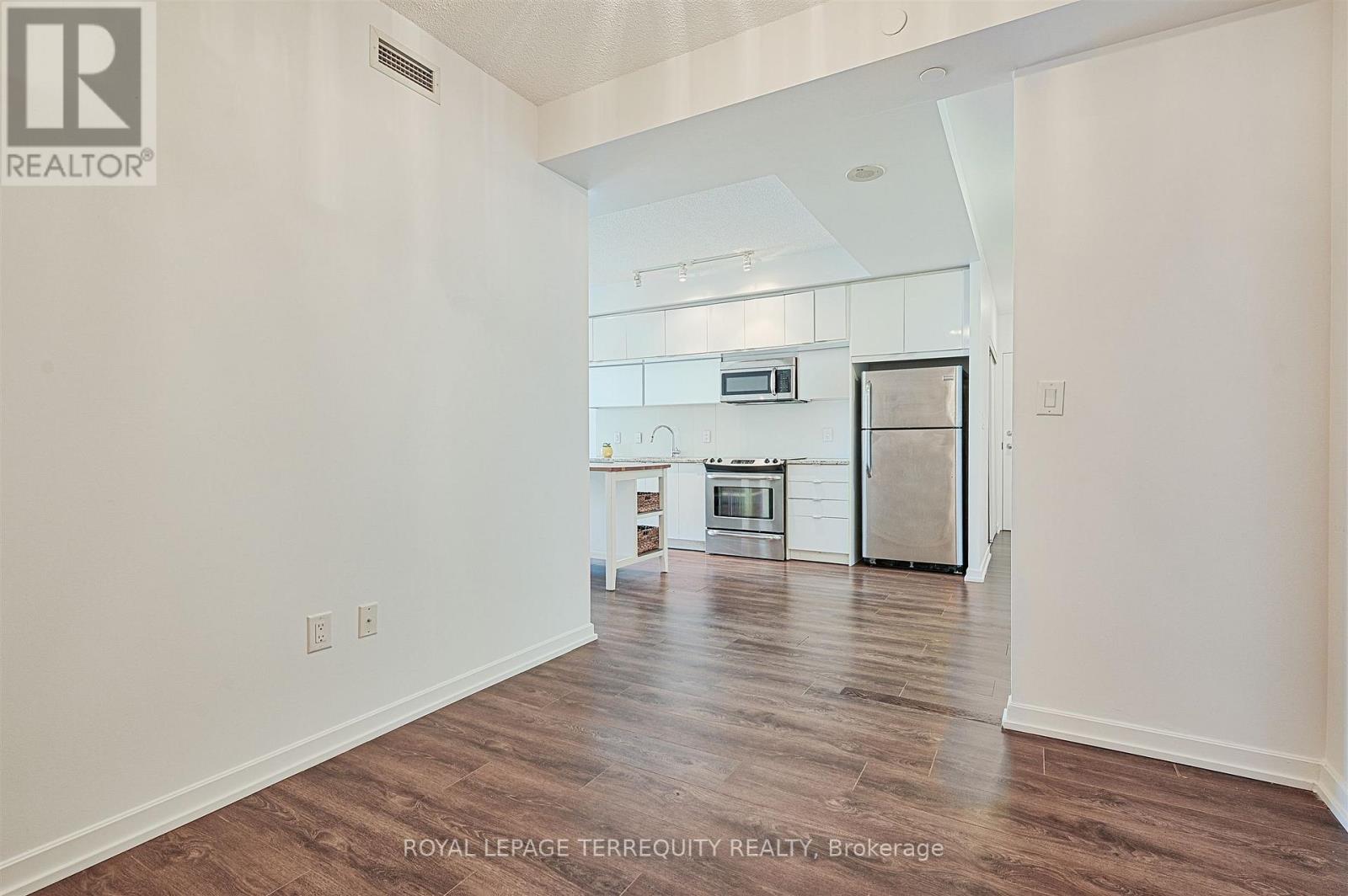 201 - 62 Forest Manor Road, Toronto, Ontario  M2J 0B6 - Photo 16 - C12591264