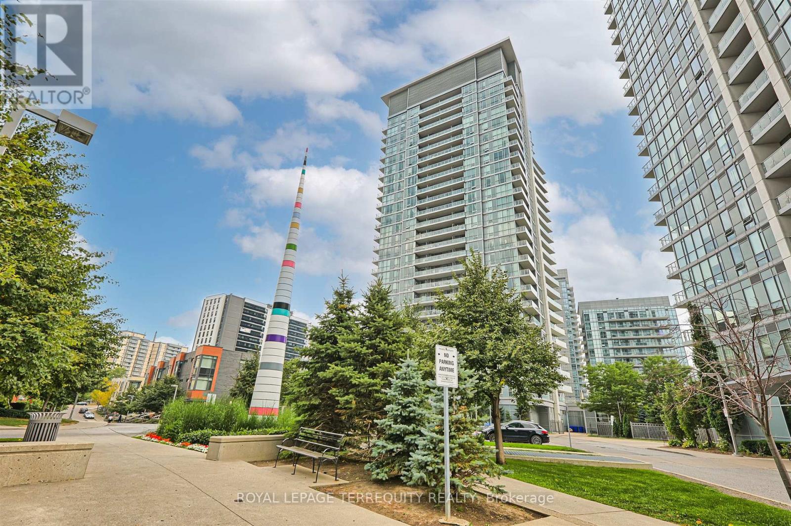 201 - 62 Forest Manor Road, Toronto, Ontario  M2J 0B6 - Photo 2 - C12591264