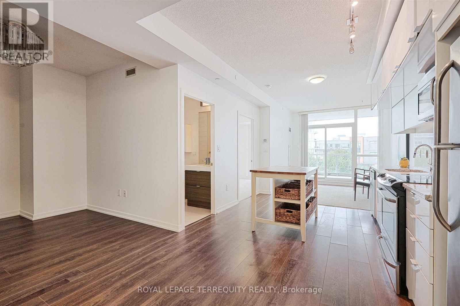 201 - 62 Forest Manor Road, Toronto, Ontario  M2J 0B6 - Photo 6 - C12591264