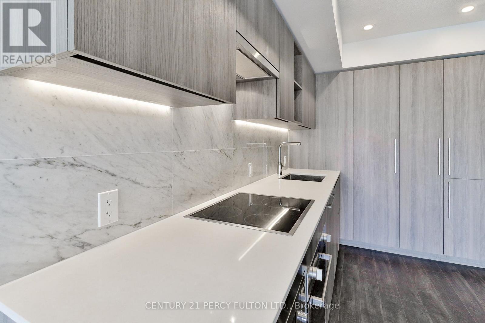 1107 - 19 Bathurst Street, Toronto, Ontario  M5V 0N2 - Photo 7 - C12591270