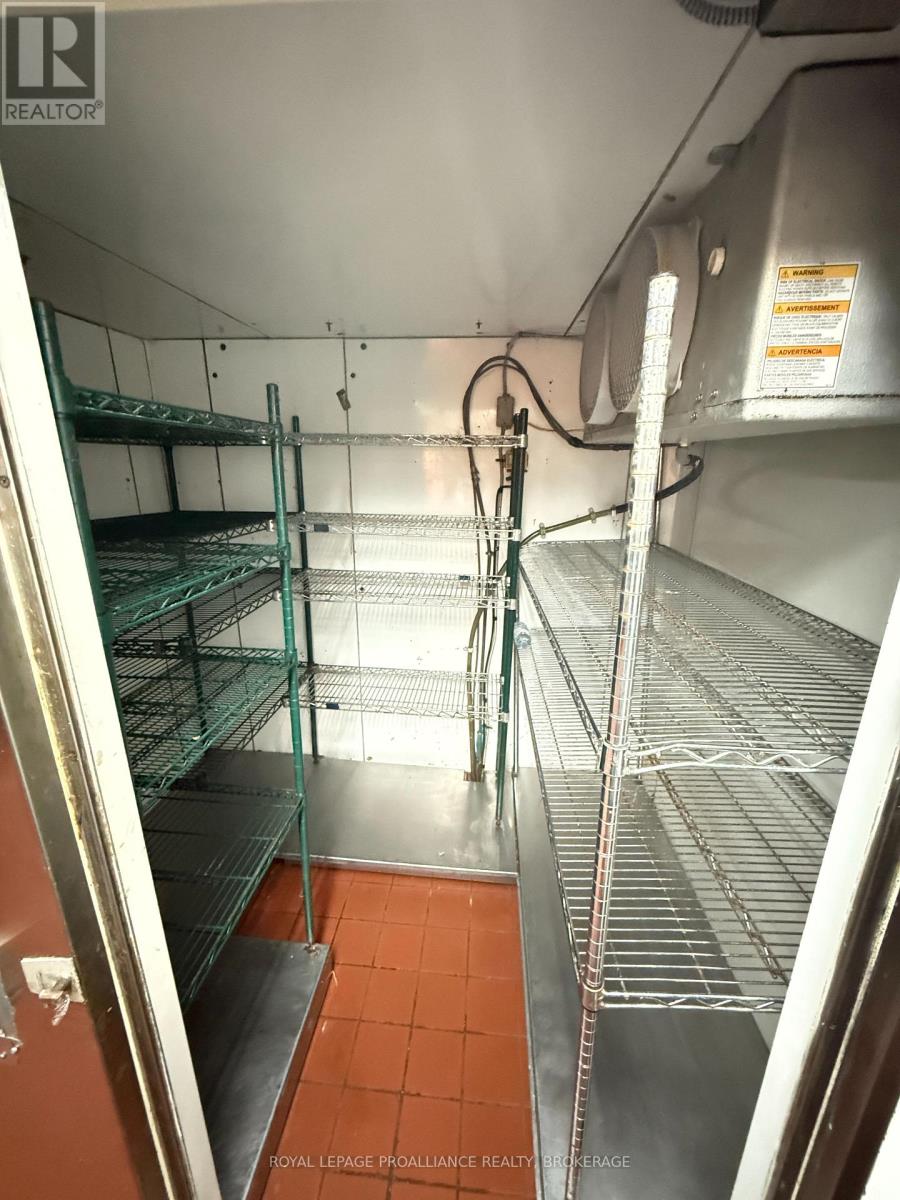 138 King Street E, Gananoque, Ontario  K7G 1G2 - Photo 10 - X12591402