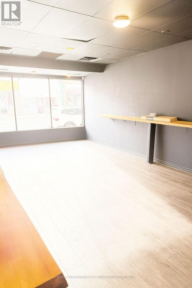 138 King Street E, Gananoque, Ontario  K7G 1G2 - Photo 3 - X12591402