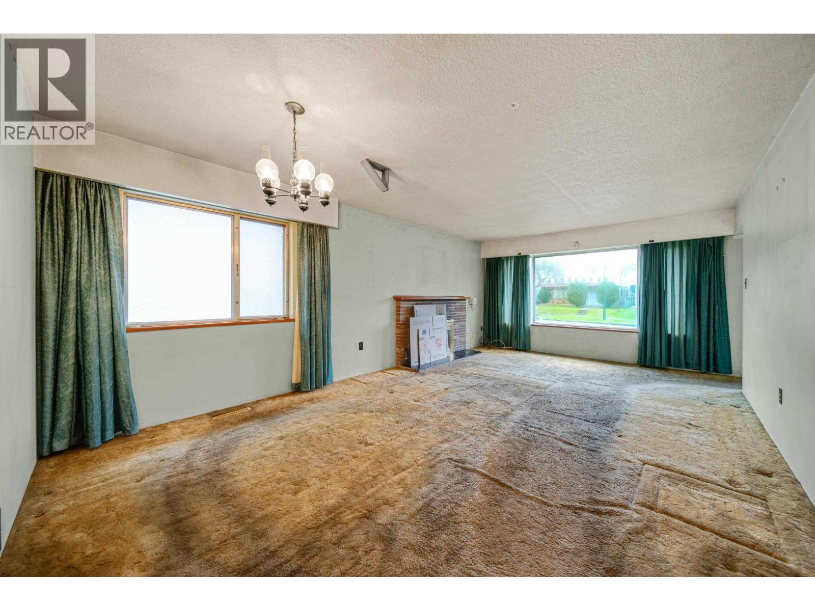 5284 Slocan Street, Vancouver, British Columbia  V5R 2A7 - Photo 11 - R3071145