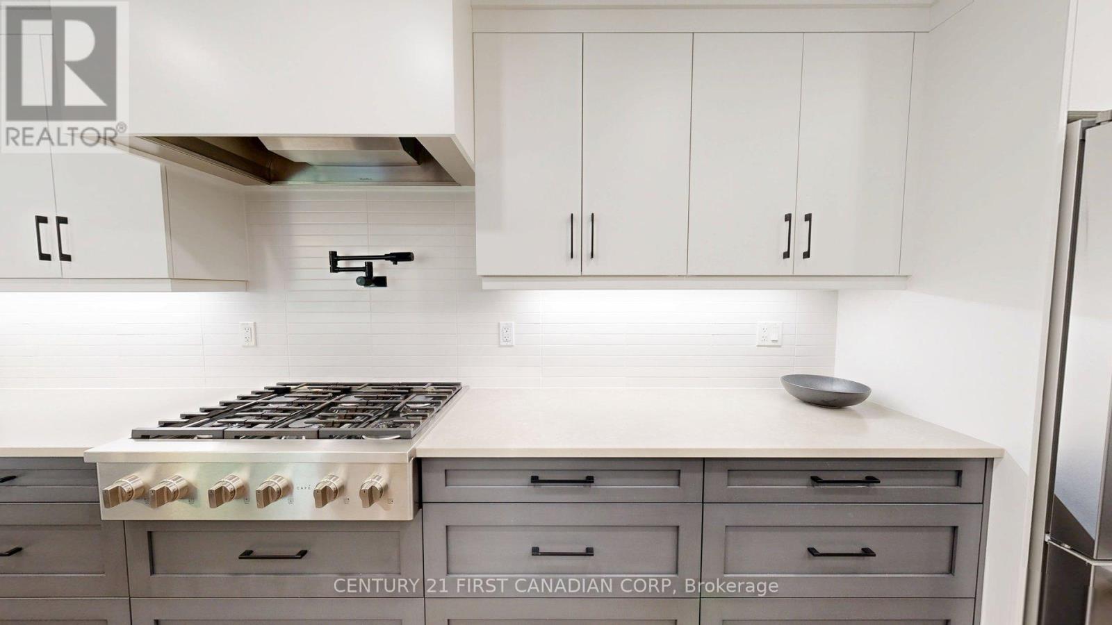 527 Topping Lane, London South, Ontario  N6J 3M8 - Photo 12 - X12591342