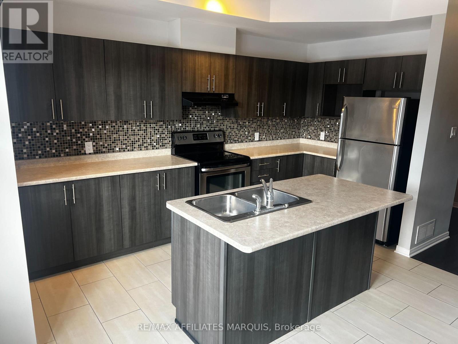 281 Fir Lane, North Grenville, Ontario  K0G 1J0 - Photo 9 - X12591446