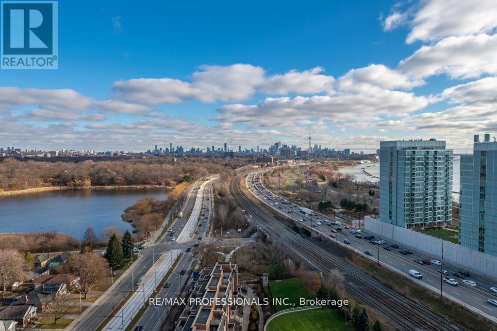 512 - 15 Windermere Avenue, Toronto, Ontario  M6S 5A2 - Photo 17 - W12591254