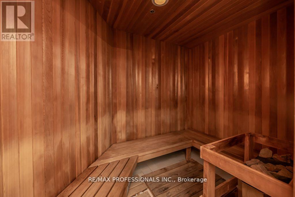 512 - 15 Windermere Avenue, Toronto, Ontario  M6S 5A2 - Photo 19 - W12591254