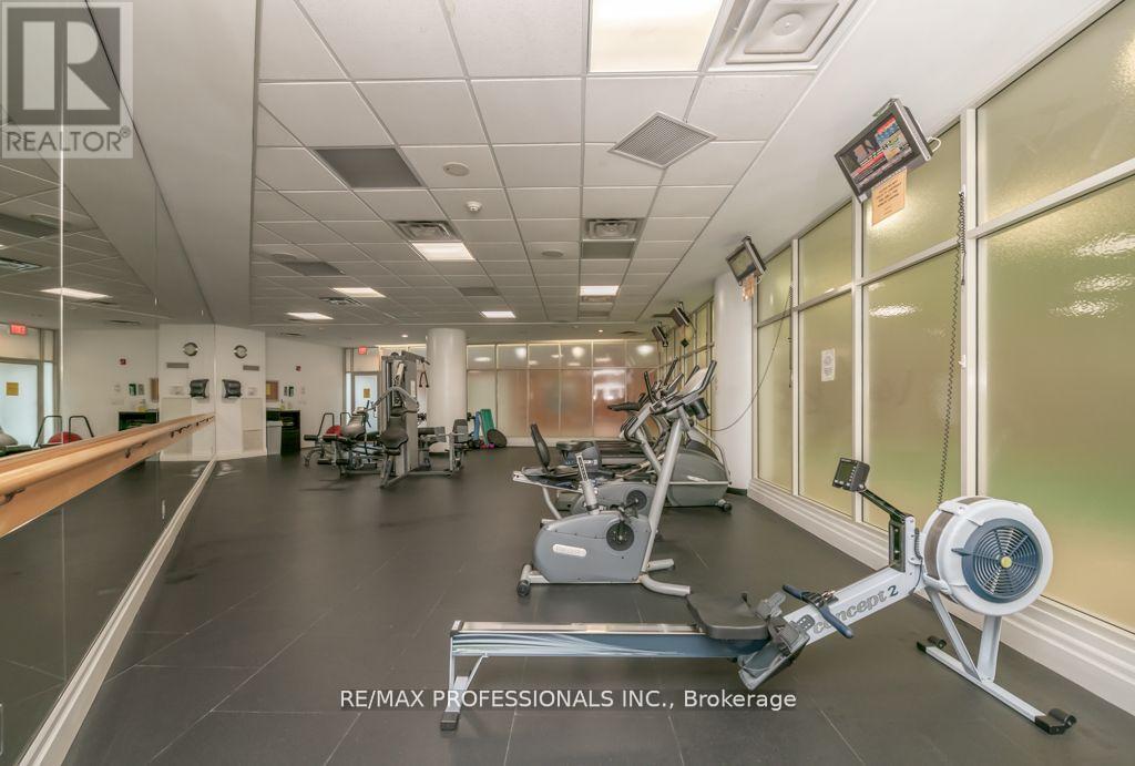 512 - 15 Windermere Avenue, Toronto, Ontario  M6S 5A2 - Photo 20 - W12591254