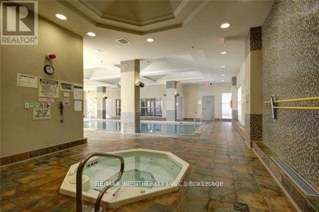 1812 - 339 Rathburn Road W, Mississauga, Ontario  L5B 0K6 - Photo 11 - W12591274