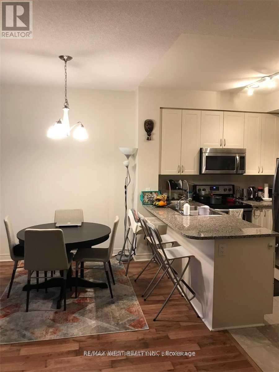 1812 - 339 Rathburn Road W, Mississauga, Ontario  L5B 0K6 - Photo 4 - W12591274