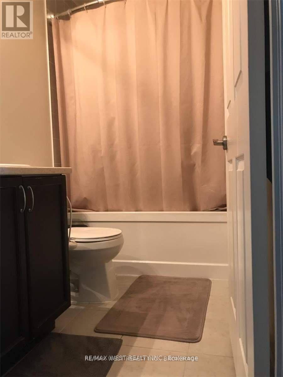 1812 - 339 Rathburn Road W, Mississauga, Ontario  L5B 0K6 - Photo 9 - W12591274