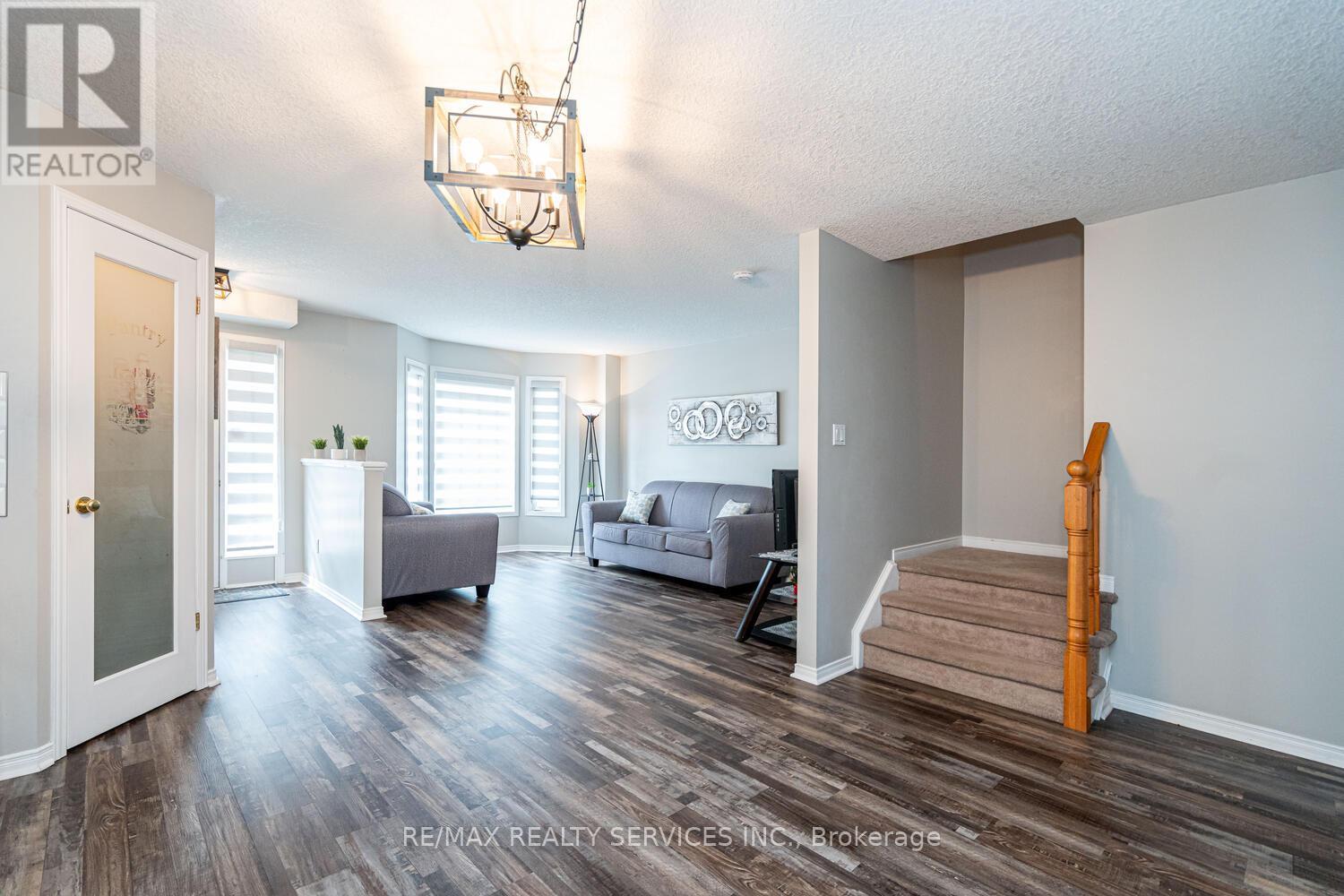 73 Montgomery Boulevard, Orangeville, Ontario  L9W 5H6 - Photo 11 - W12591280