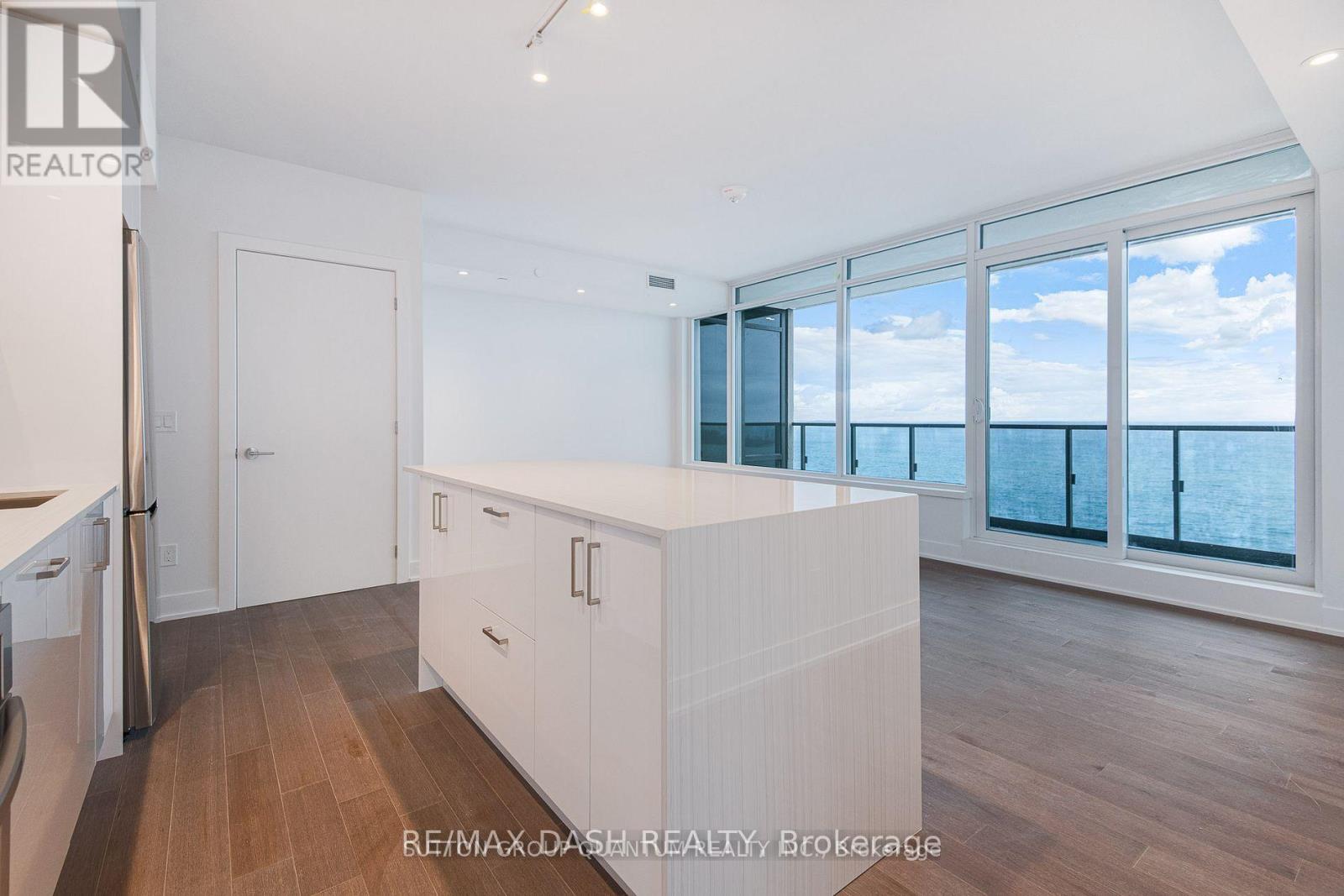 1710w - 1928 Lake Shore Boulevard W, Toronto, Ontario  M6S 0B1 - Photo 10 - W12591286