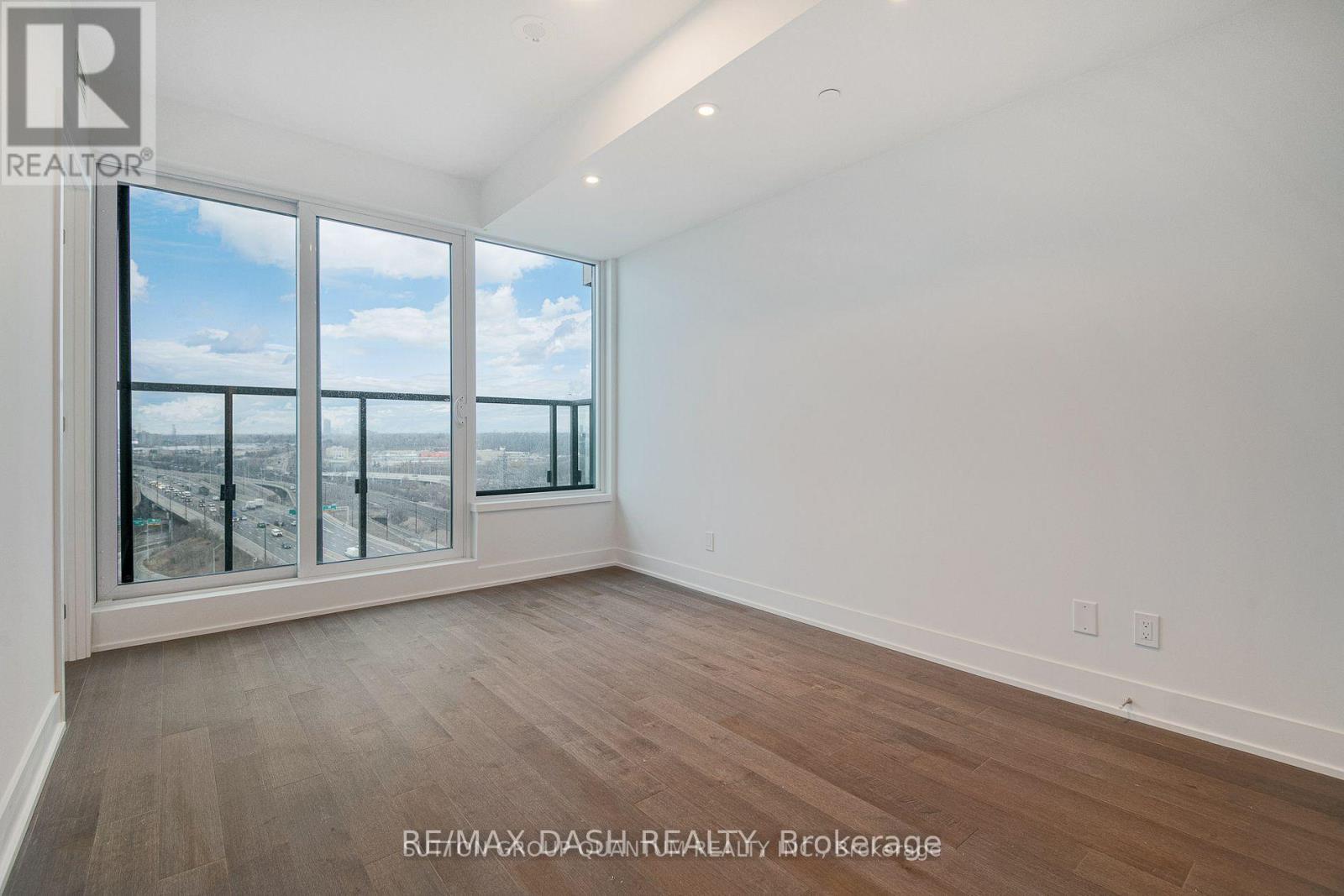 1710w - 1928 Lake Shore Boulevard W, Toronto, Ontario  M6S 0B1 - Photo 18 - W12591286