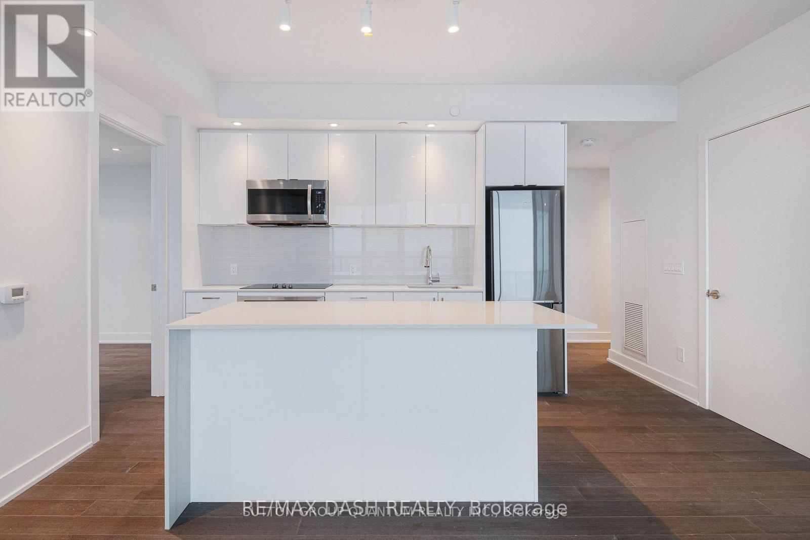 1710w - 1928 Lake Shore Boulevard W, Toronto, Ontario  M6S 0B1 - Photo 5 - W12591286