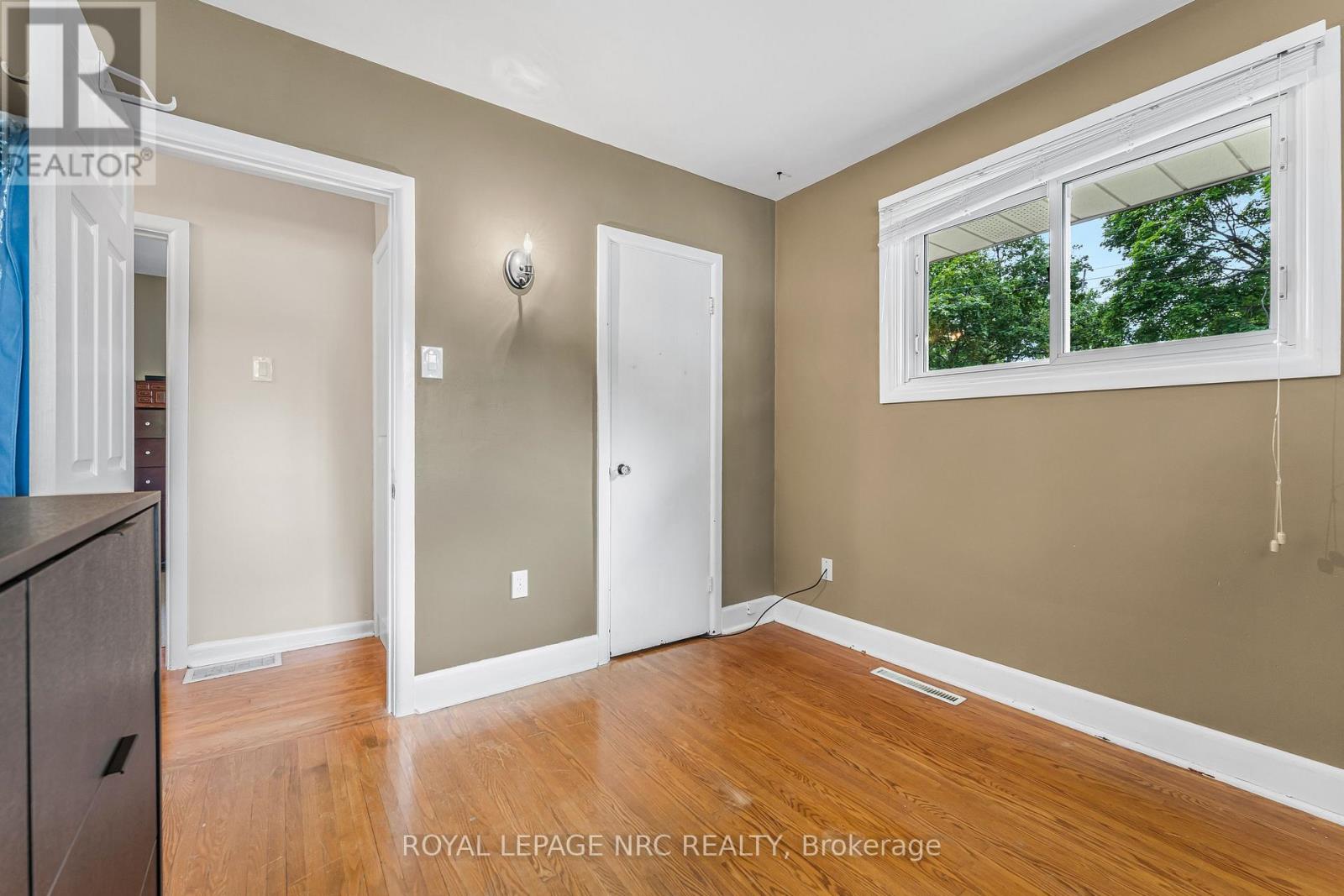 6 Maplewood Drive, St. Catharines, Ontario  L2M 3P1 - Photo 22 - X12591444