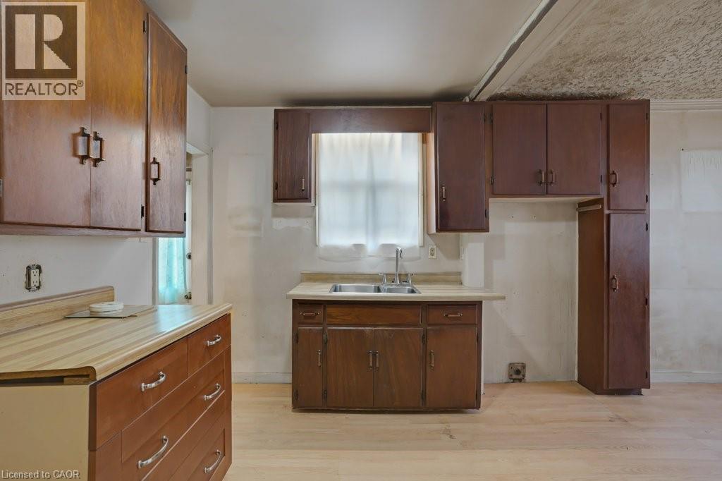 844 S Stirling Avenue S, Kitchener, Ontario  N2M 3K3 - Photo 11 - 40791352