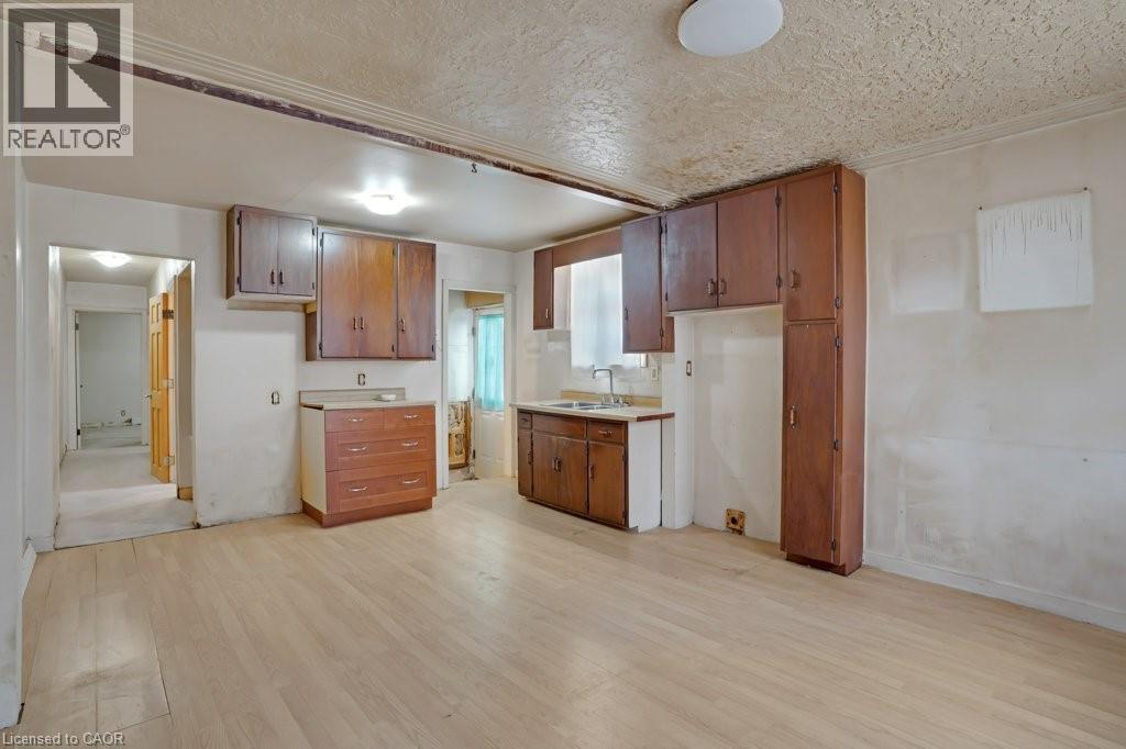 844 S Stirling Avenue S, Kitchener, Ontario  N2M 3K3 - Photo 7 - 40791352