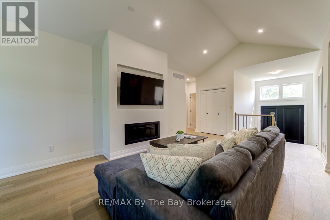 91 Summer View Avenue, Collingwood, Ontario  L9Y 3Z1 - Photo 7 - S12591514