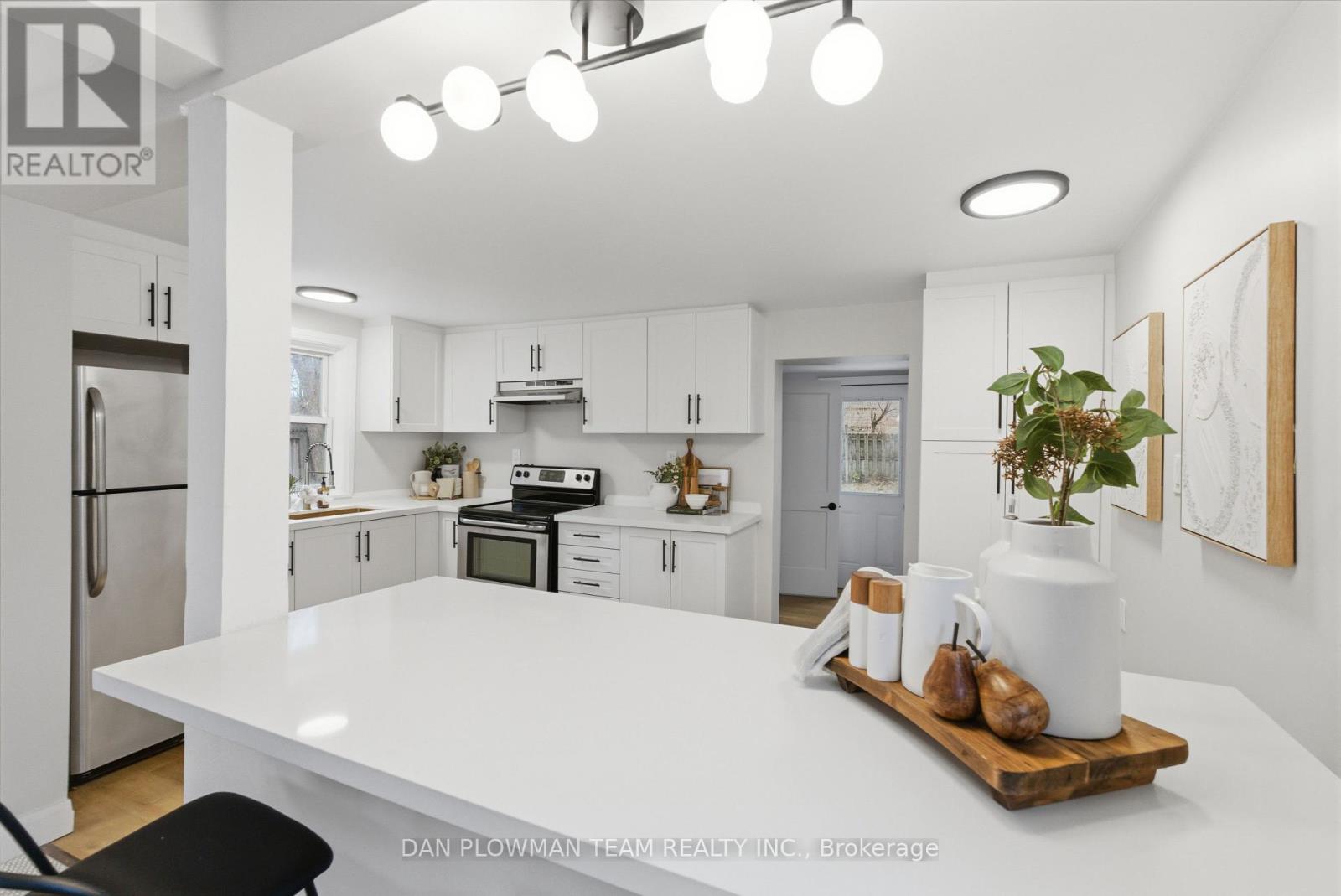 2 Wickett Street, Belleville, Ontario  K8P 3W6 - Photo 19 - X12591250