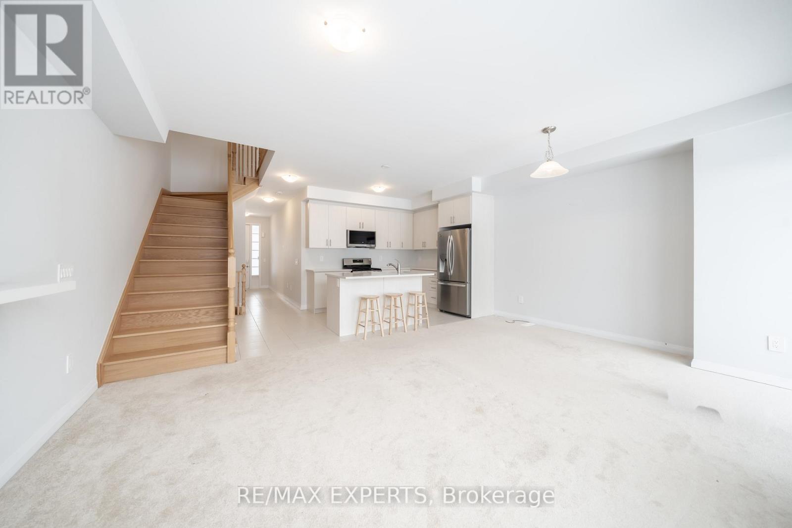 124 Corley Street, Kawartha Lakes, Ontario  K9V 0R4 - Photo 12 - X12591322