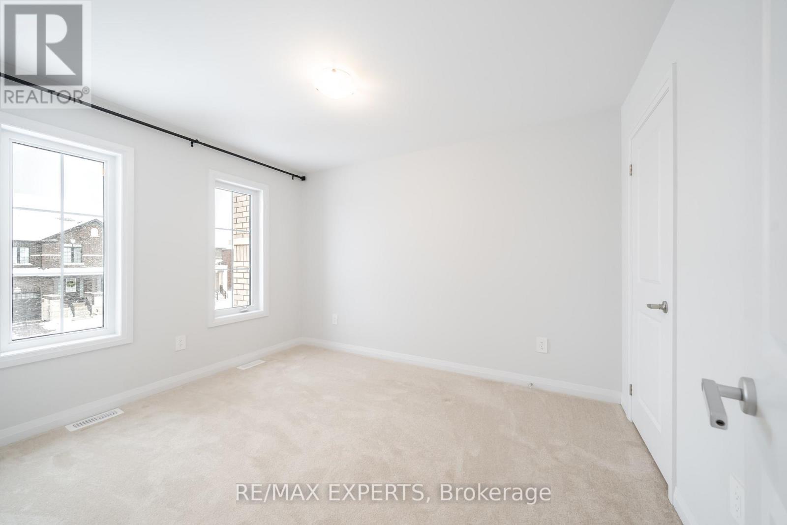 124 Corley Street, Kawartha Lakes, Ontario  K9V 0R4 - Photo 18 - X12591322