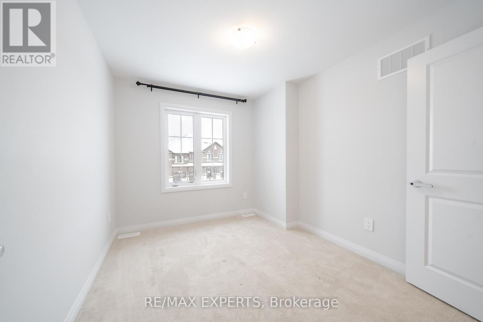 124 Corley Street, Kawartha Lakes, Ontario  K9V 0R4 - Photo 19 - X12591322