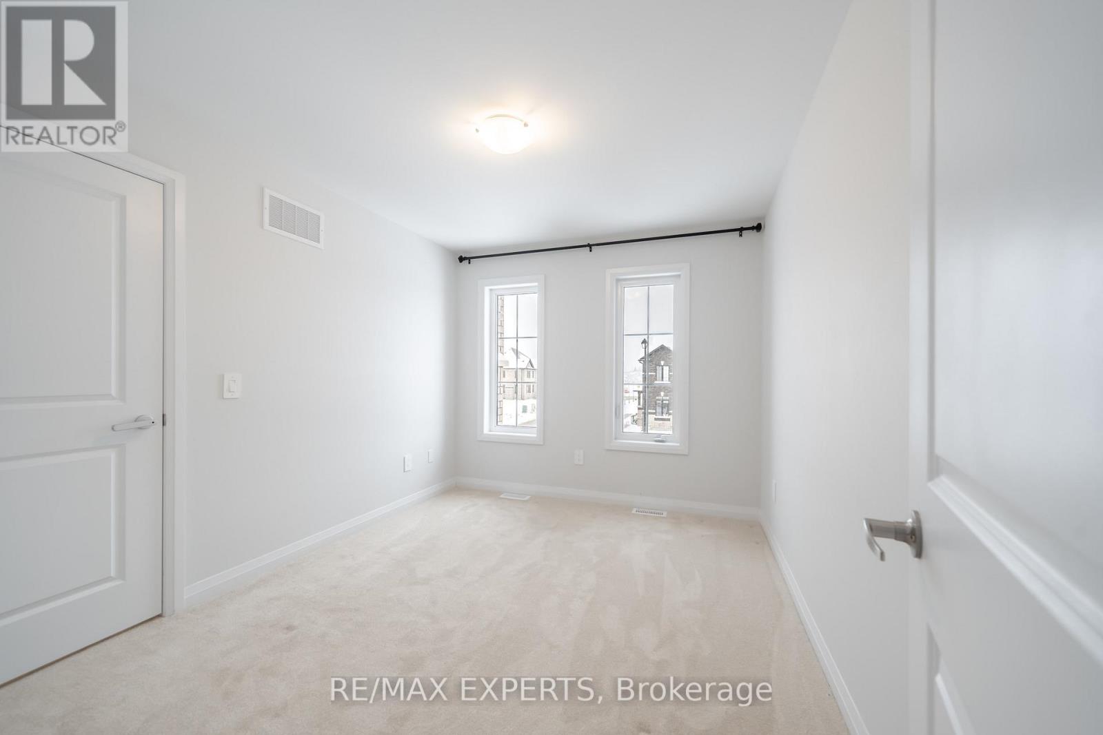 124 Corley Street, Kawartha Lakes, Ontario  K9V 0R4 - Photo 20 - X12591322