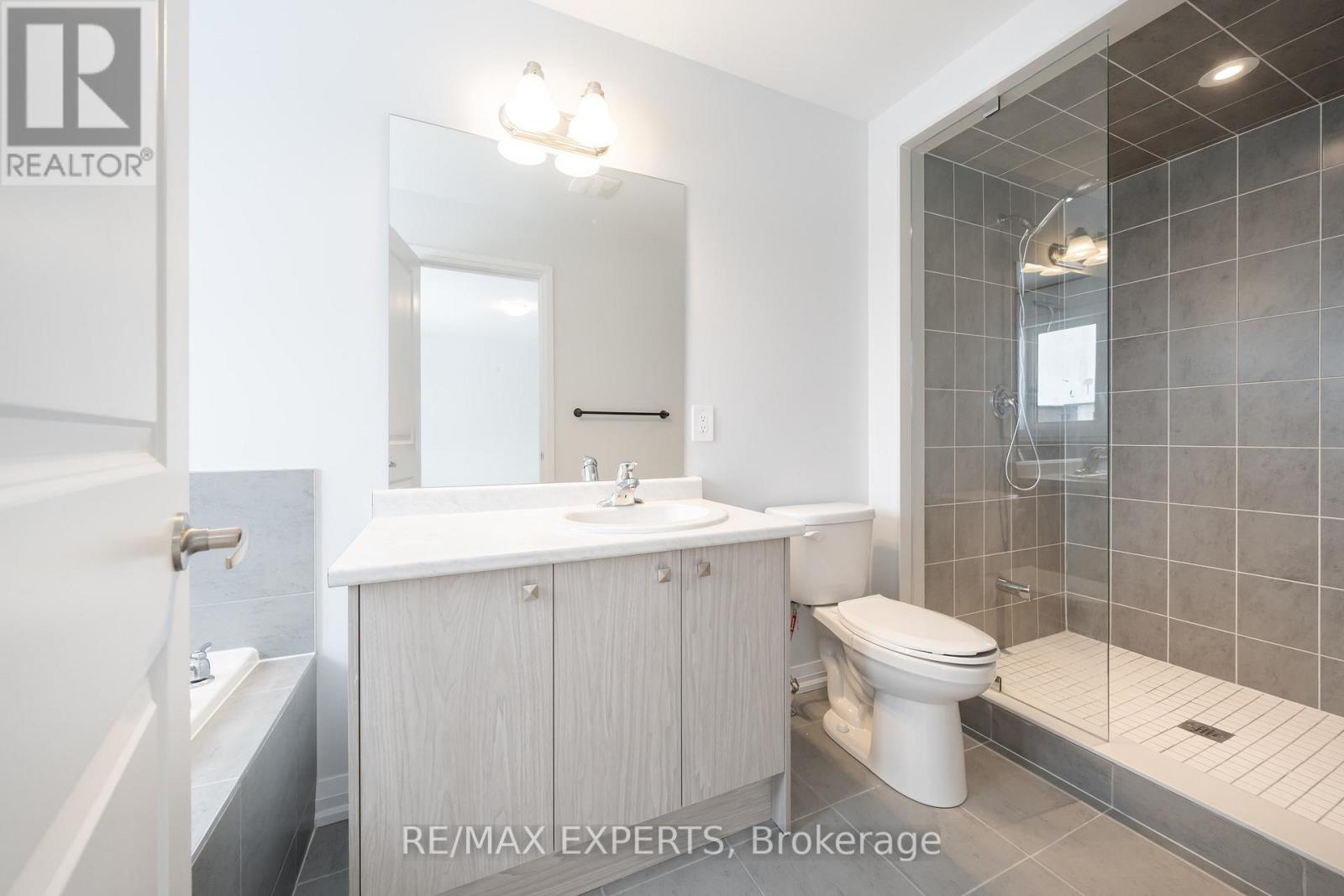 124 Corley Street, Kawartha Lakes, Ontario  K9V 0R4 - Photo 36 - X12591322