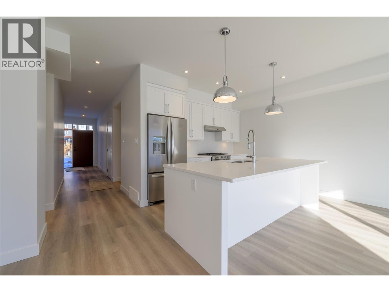 127 RIVER GATE Drive Kamloops Photo 4