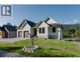 1203 Castle Road, Gibsons, Ca