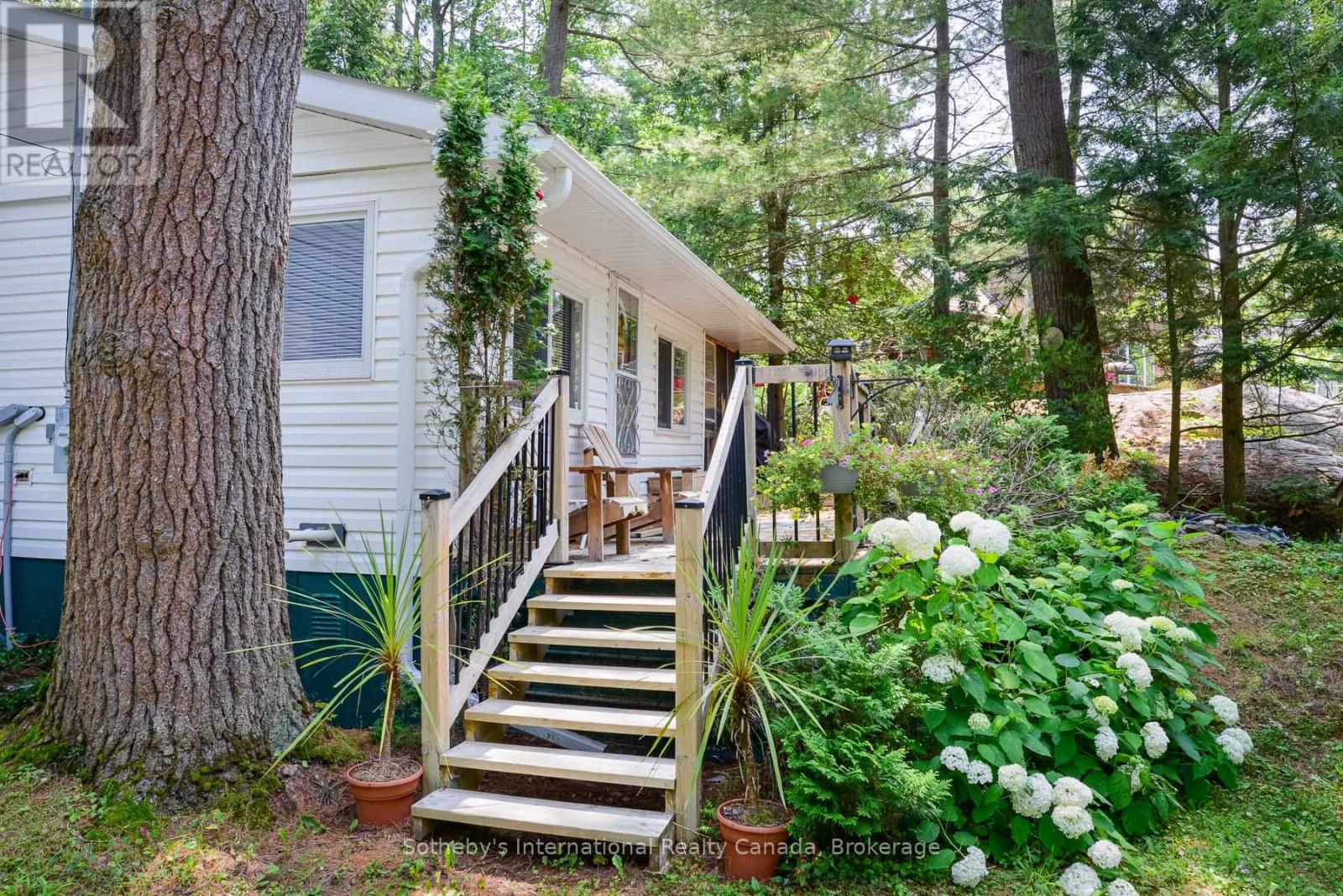 1145 South Morrison Lake Road, Gravenhurst, Ontario  P0E 1G0 - Photo 2 - X12591410