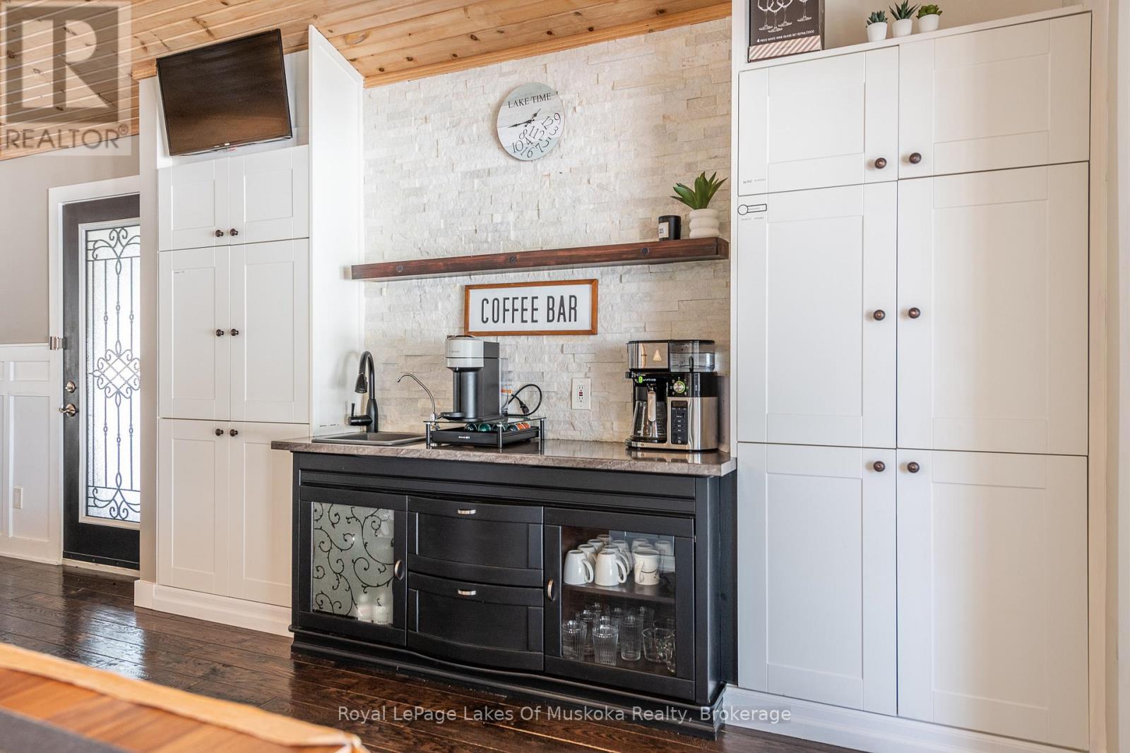 1420 Limberlost Road, Lake Of Bays, Ontario  P1H 2J6 - Photo 11 - X12591528