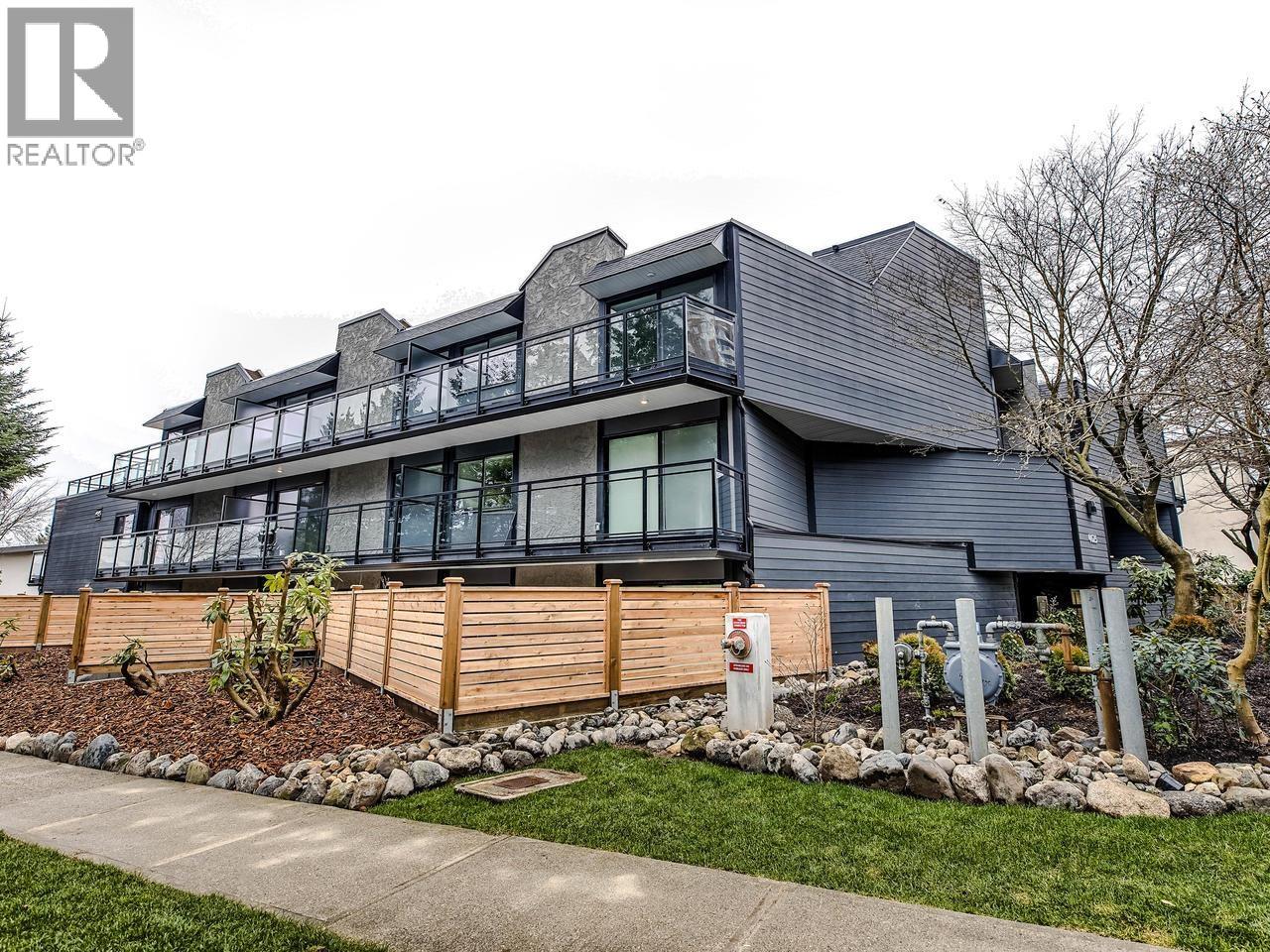 303 4625 Grange Street, Burnaby, British Columbia  V5H 1R1 - Photo 1 - R3071119