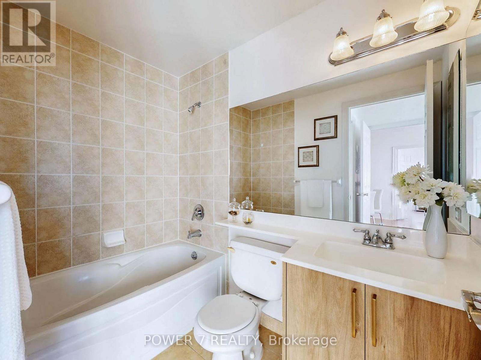 1611 - 15 Greenview Avenue, Toronto, Ontario M2M 4M7 - Photo 10 - C12591404