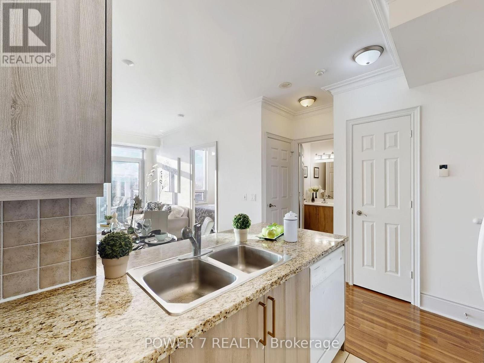 1611 - 15 Greenview Avenue, Toronto, Ontario M2M 4M7 - Photo 31 - C12591404