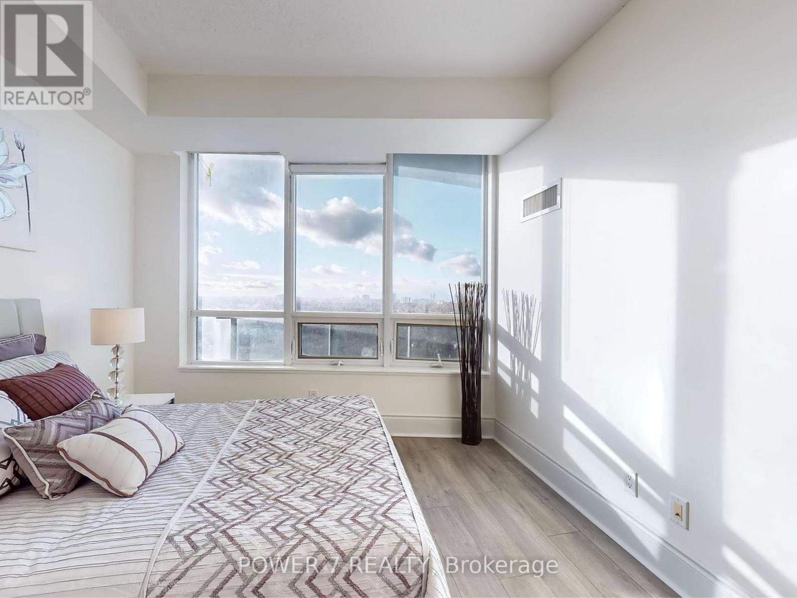 1611 - 15 Greenview Avenue, Toronto, Ontario M2M 4M7 - Photo 8 - C12591404