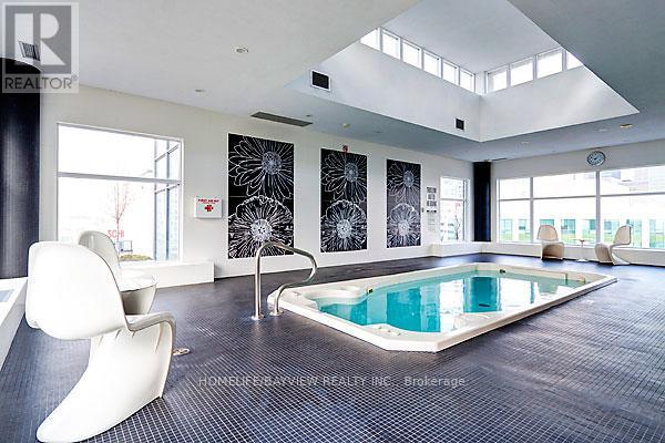 1613 - 20 Blue Jays Way, Toronto, Ontario  M5V 3W6 - Photo 17 - C12591498