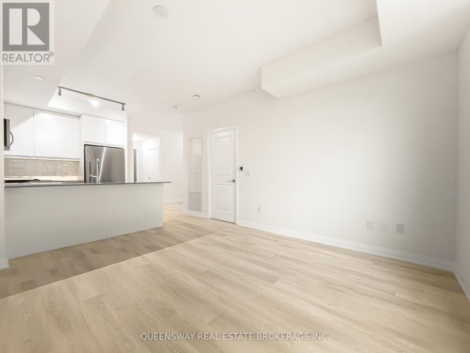 1326 - 3270 Sheppard Avenue E, Toronto, Ontario  M1T 3K3 - Photo 2 - E12591432