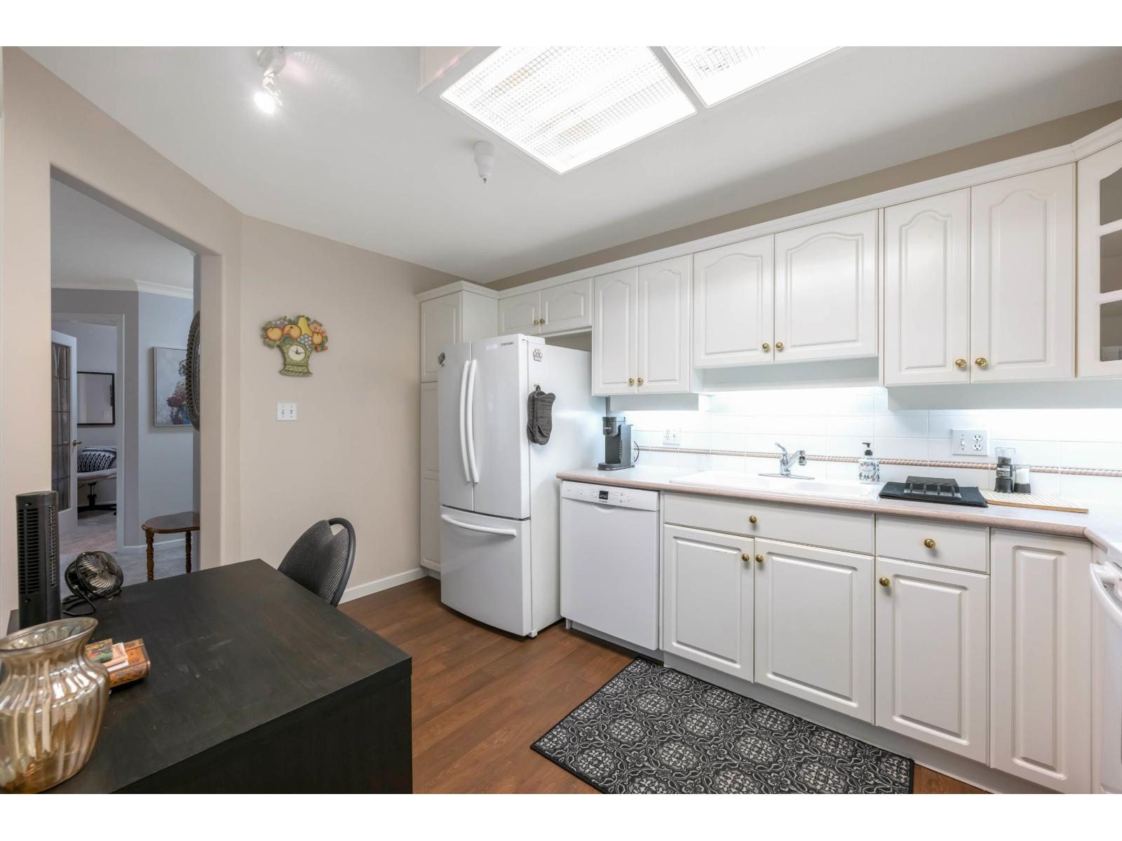 209 15350 19a Avenue, Surrey, British Columbia V4A 9W1 - Photo 10 - R3071157