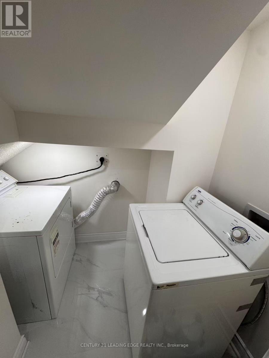 Main - 4 Burwell Crescent, Markham, Ontario  L3P 6T6 - Photo 12 - N12591422