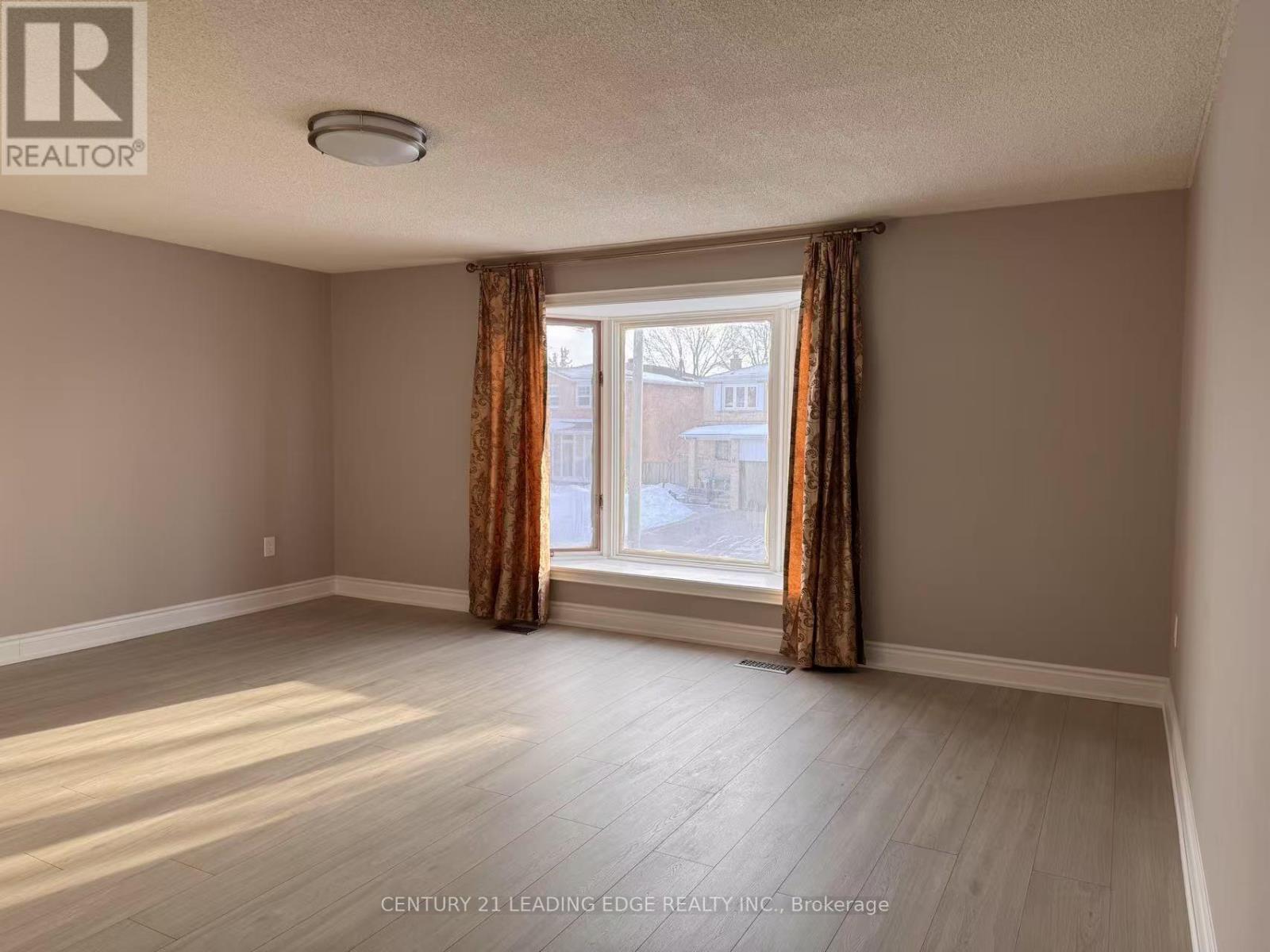 Main - 4 Burwell Crescent, Markham, Ontario  L3P 6T6 - Photo 2 - N12591422
