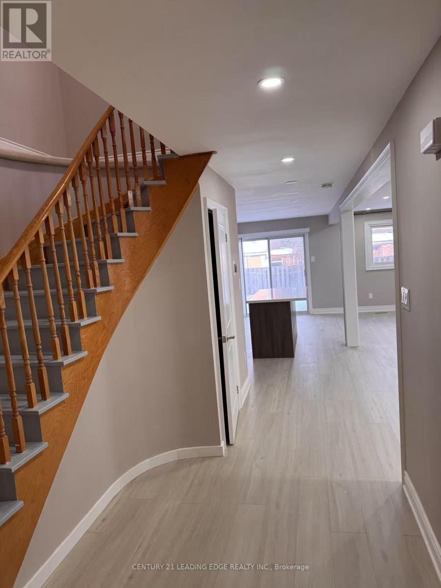 Main - 4 Burwell Crescent, Markham, Ontario  L3P 6T6 - Photo 9 - N12591422