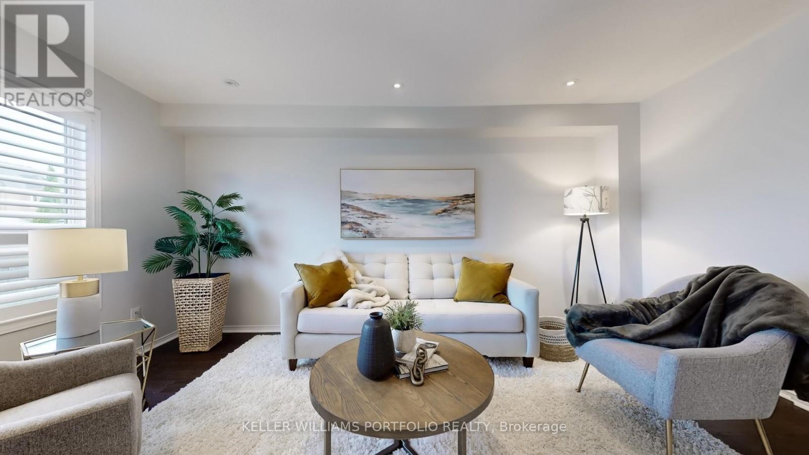 773 Miller Park Avenue, Bradford West Gwillimbury, Ontario  L3Z 0L8 - Photo 5 - N12591442