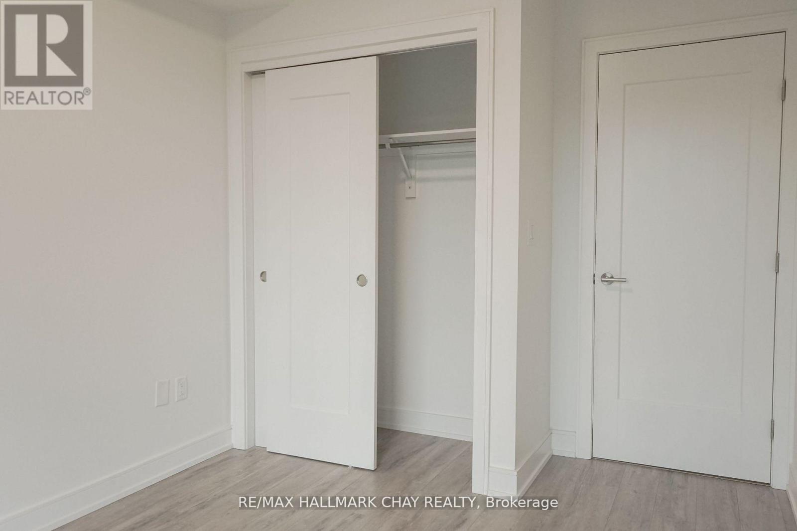 515 - 185 Dunlop Street, Barrie (City Centre), Ontario  L4M 1B2 - Photo 12 - S12591454